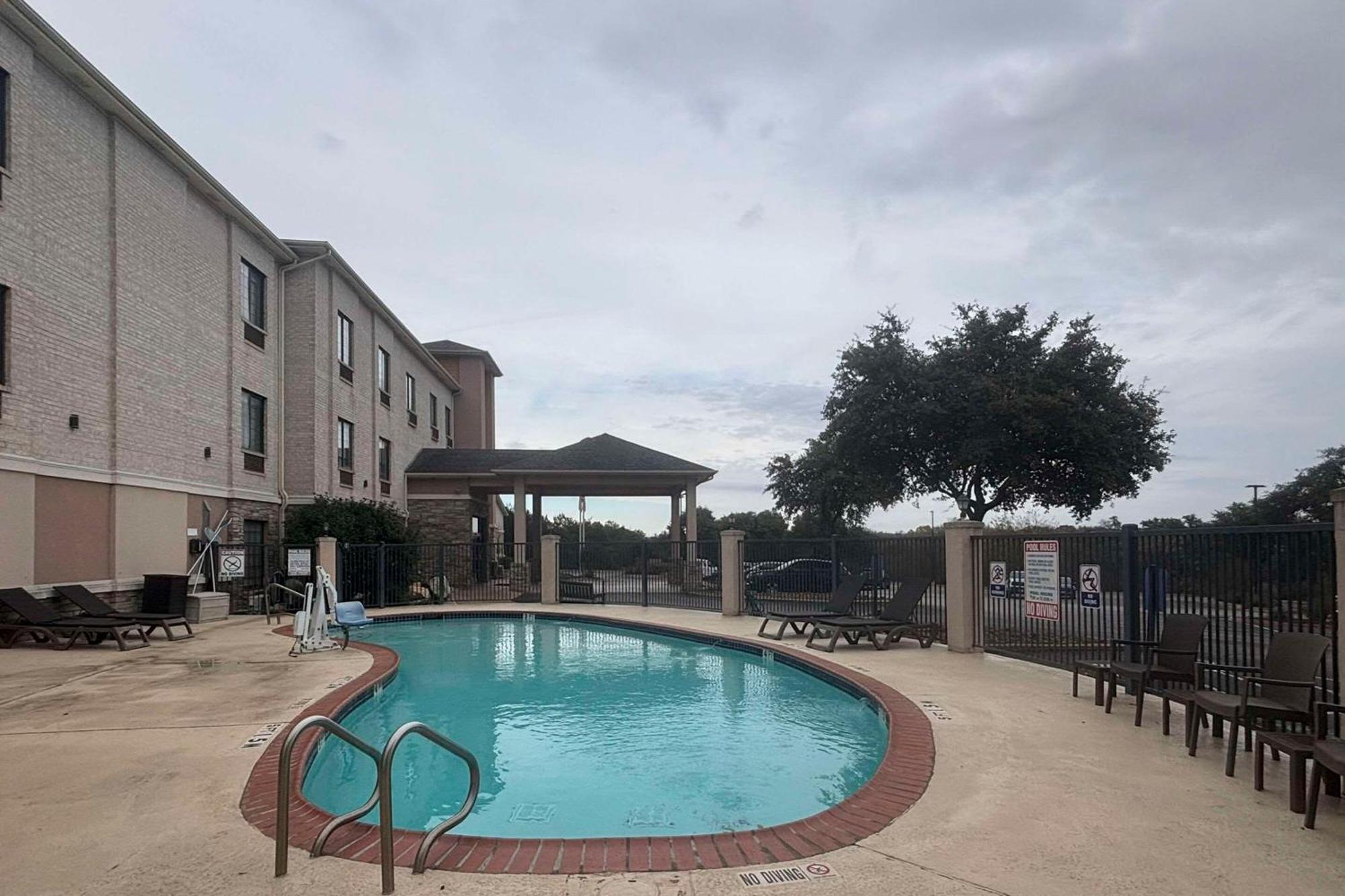 Comfort Inn&Suites Burnet Exterior foto